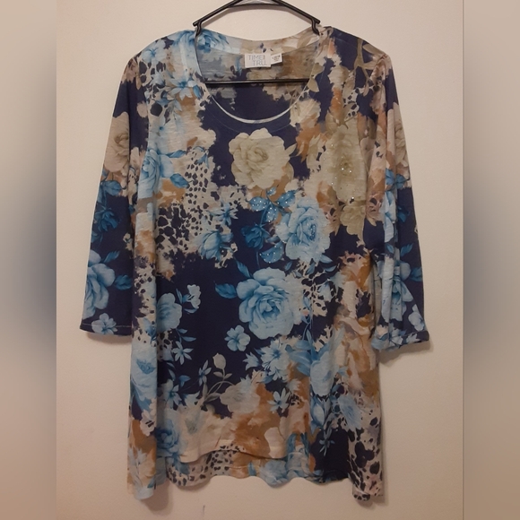 💙 Time and Tru Floral Tunic Top – Size Large (12–14). - Picture 3 of 4
